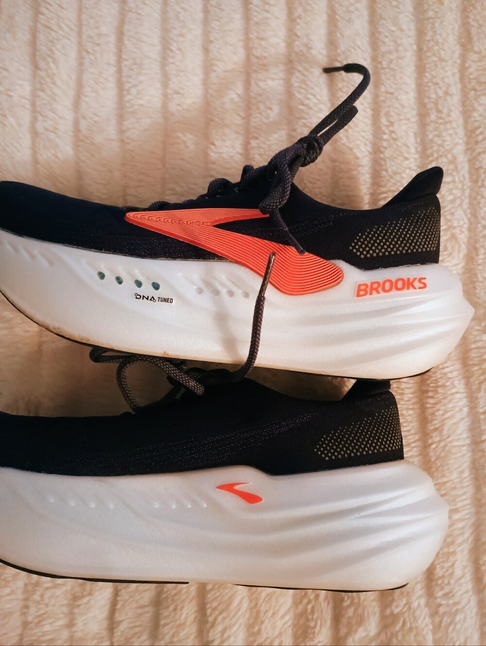 EUC Brooks Glycerin Max 2
